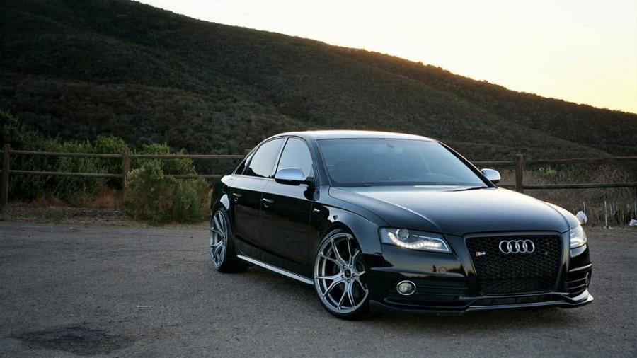 Audi S4 Sedan on Vorsteiner Wheels (V-FF 103) 2017 года  (фото 1 из 4)